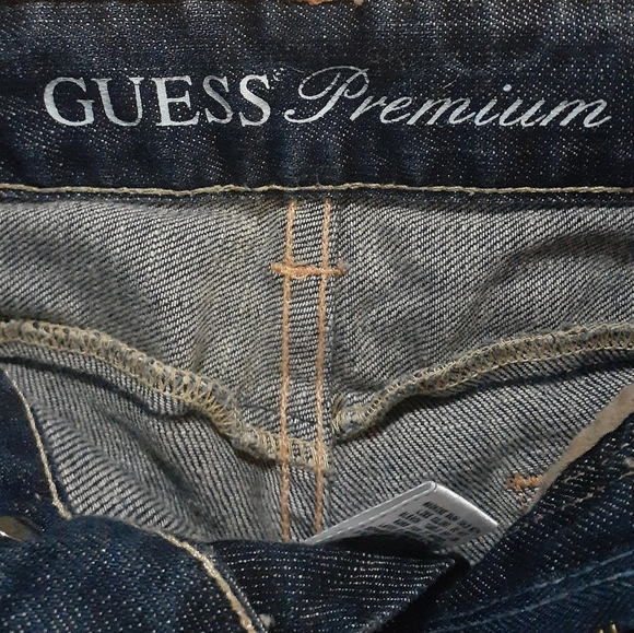 Guess Y2K Women's Premium Jeans Blue Wash Cropped Low Rise Distressed Size 30 - Picture 5 of 6